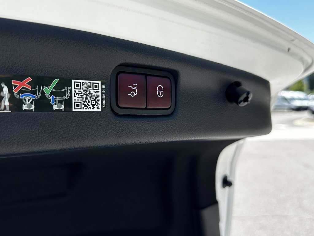 Certified 2025 Mercedes-Benz C 300 Sedan image 22
