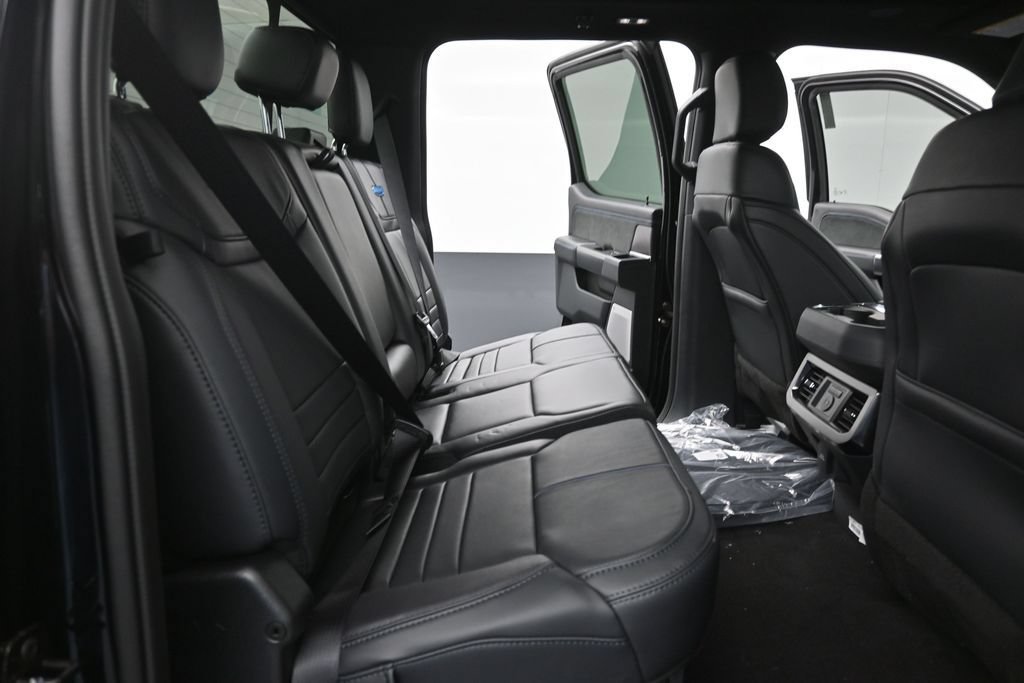New 2026 Ford F250 Platinum w/ Tremor Off-Road Package AWD/4WD image 12