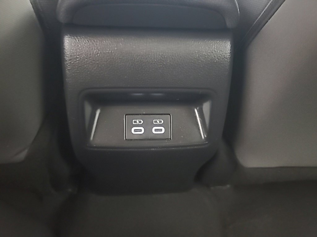 Used 2025 Toyota Corolla LE FWD image 22