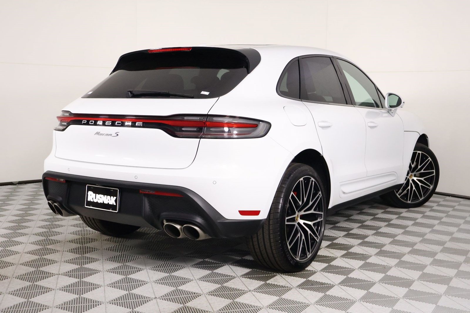 Certified 2026 Porsche Macan S AWD/4WD image 7