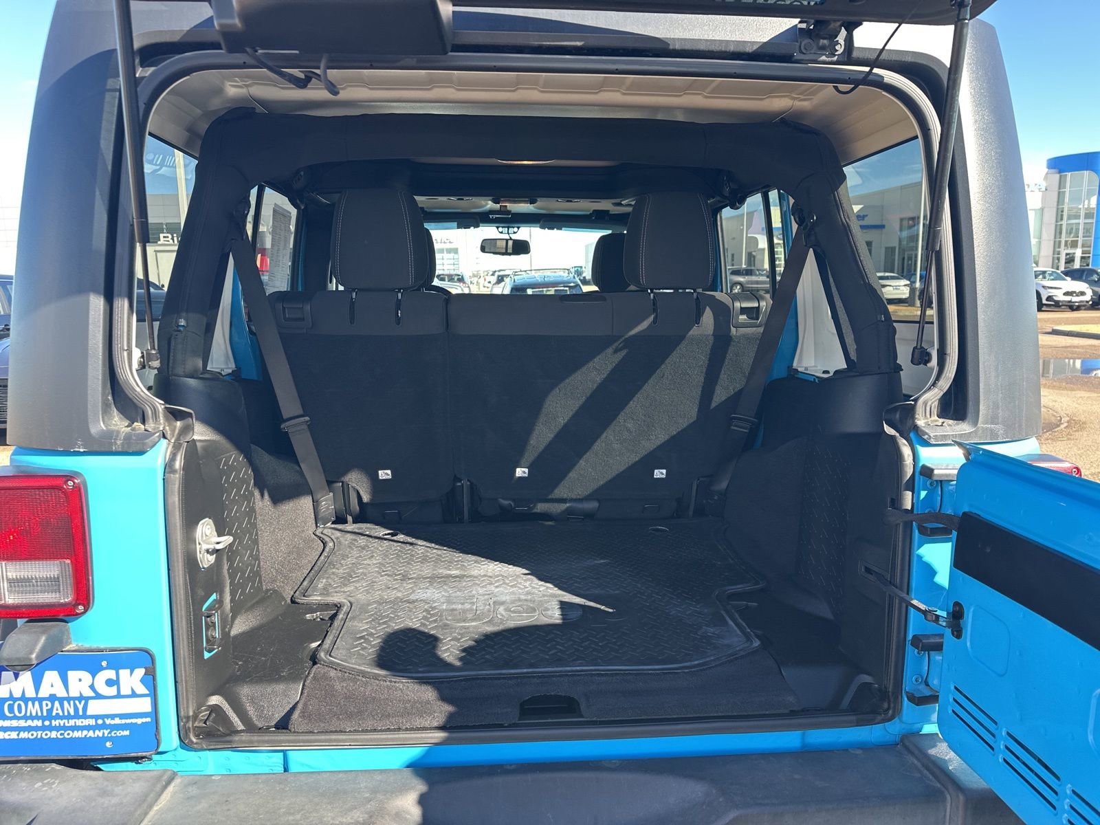 Used 2018 Jeep Wrangler Unlimited Rubicon w/ Cold Weather Group AWD/4WD image 27