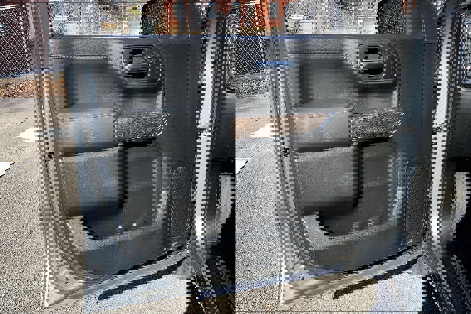 Used 2020 Chevrolet Silverado 1500 RST image 20