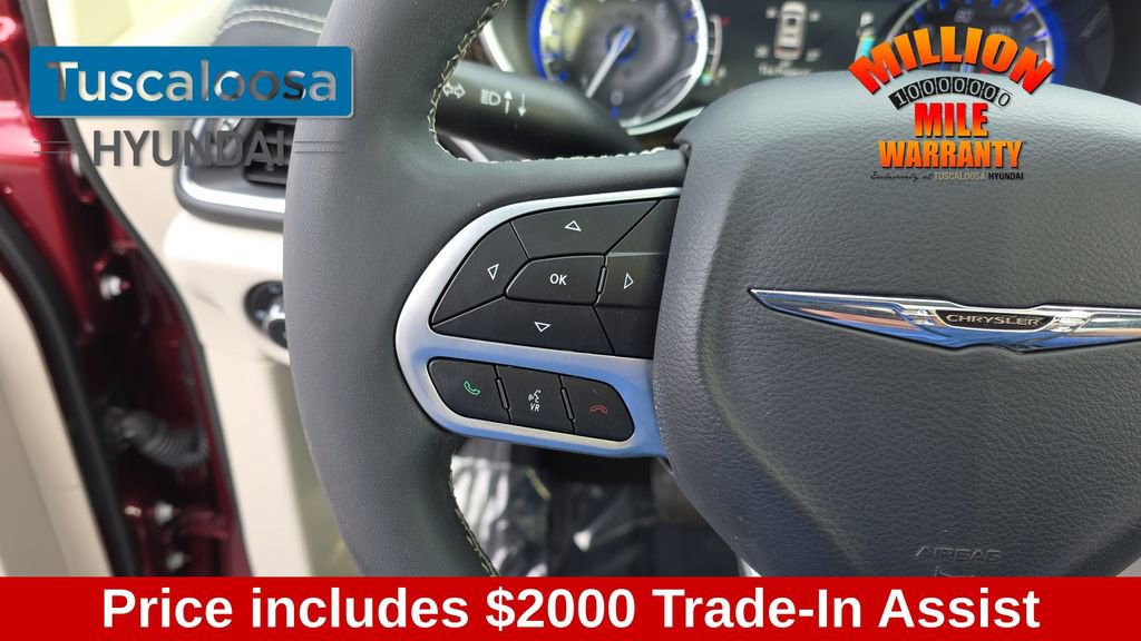 Used 2022 Chrysler Pacifica Limited image 17