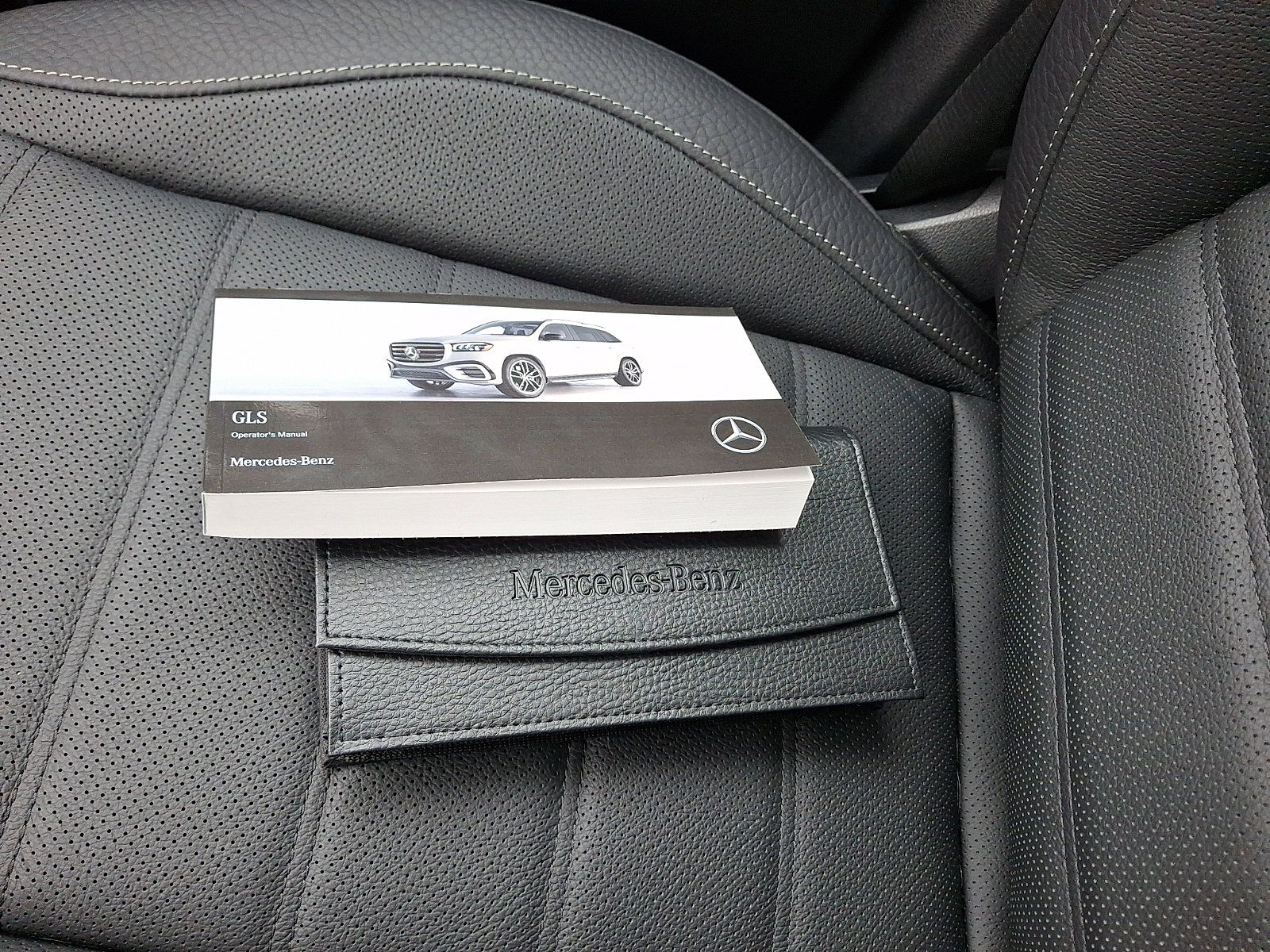 Used 2026 Mercedes-Benz GLS 450 4MATIC image 28