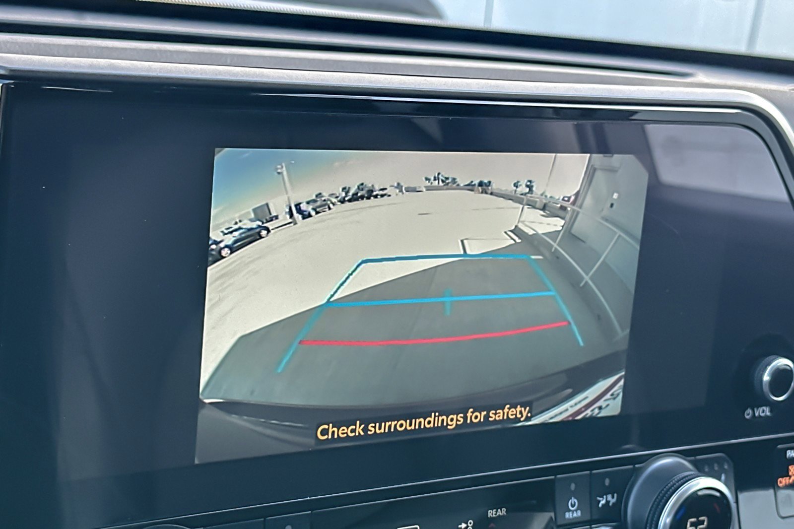 Used 2023 Toyota Highlander XLE image 19