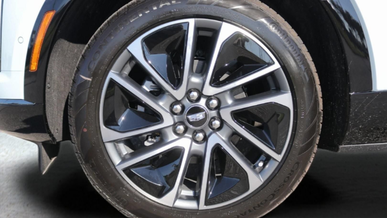 New 2026 Cadillac Optiq Sport 1 RWD image 20