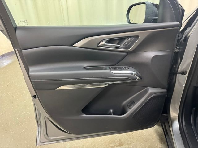 New 2026 Chevrolet Traverse LT w/ LPO, Floor Liner Package AWD/4WD image 11