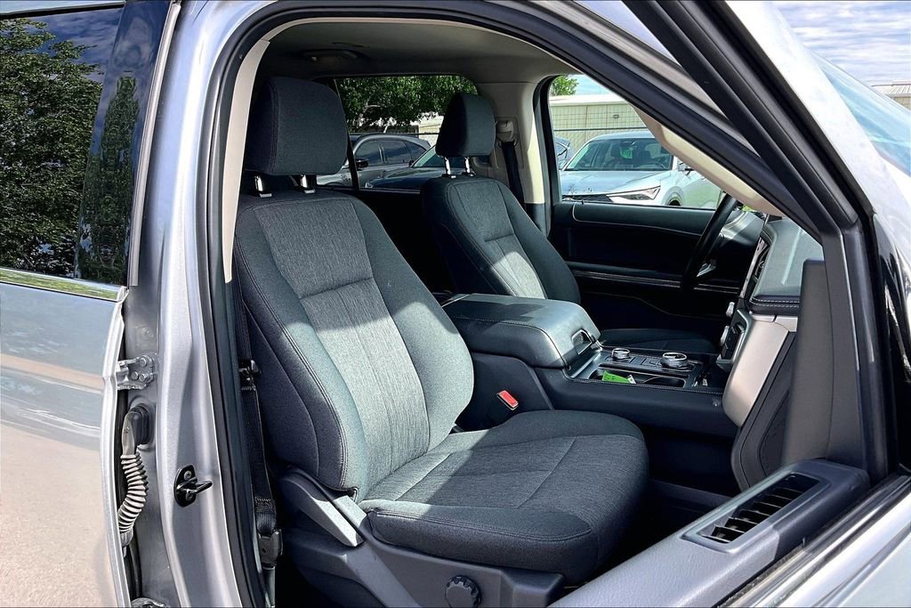 Used 2024 Ford Expedition XLT AWD/4WD image 10