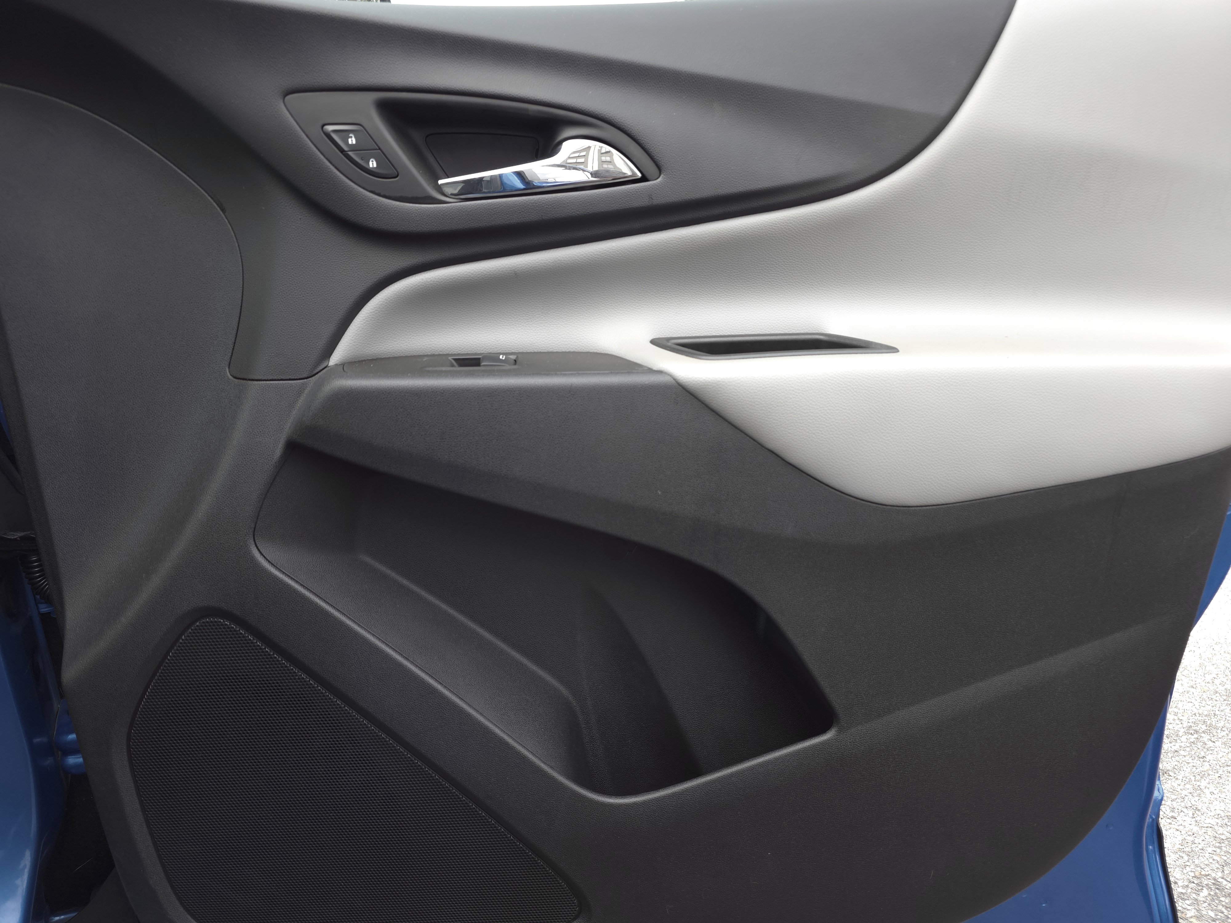 Used 2024 Chevrolet Equinox LS w/ LS Convenience Package image 36