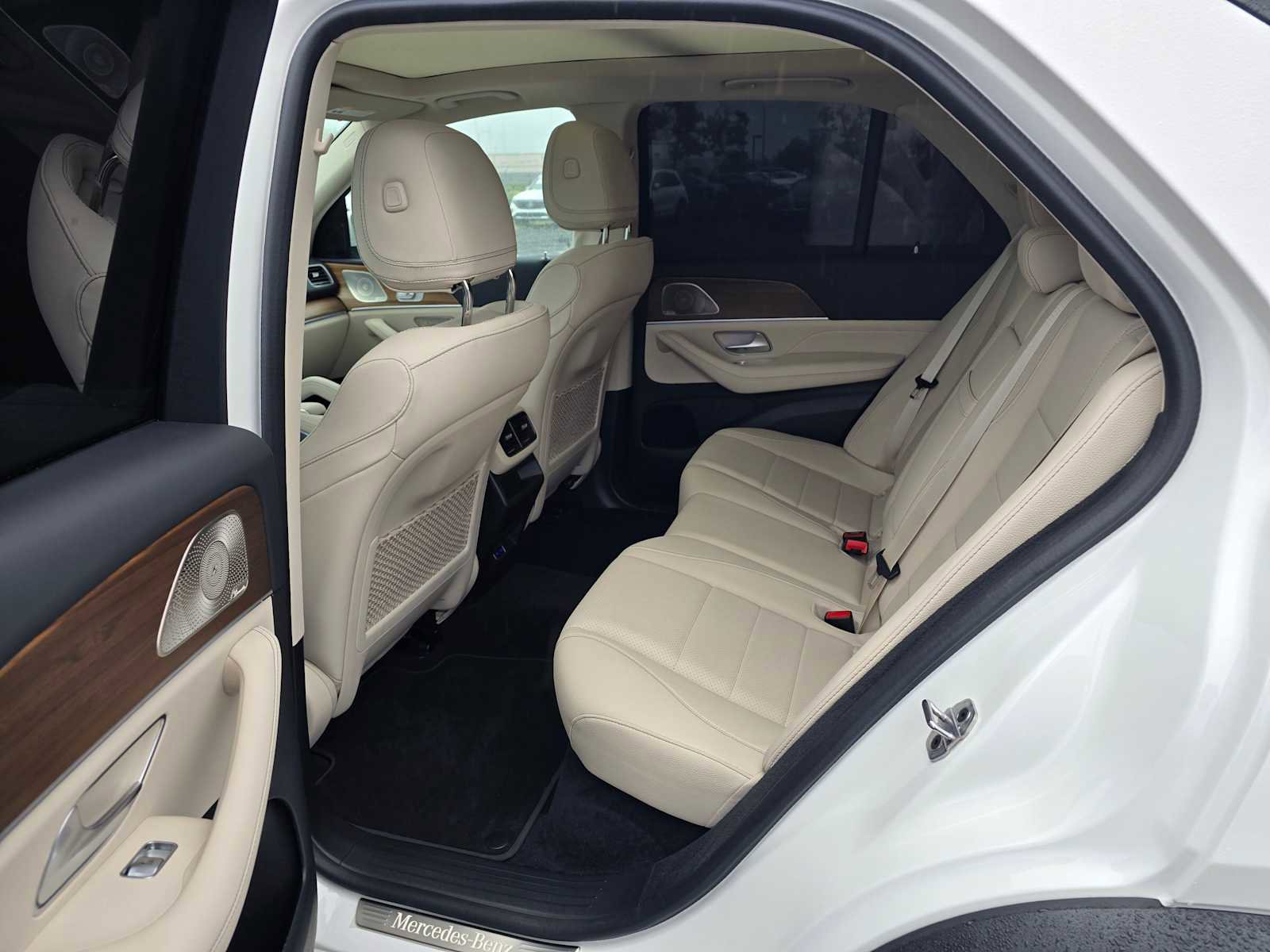 Used 2024 Mercedes-Benz GLE 450 4MATIC image 18