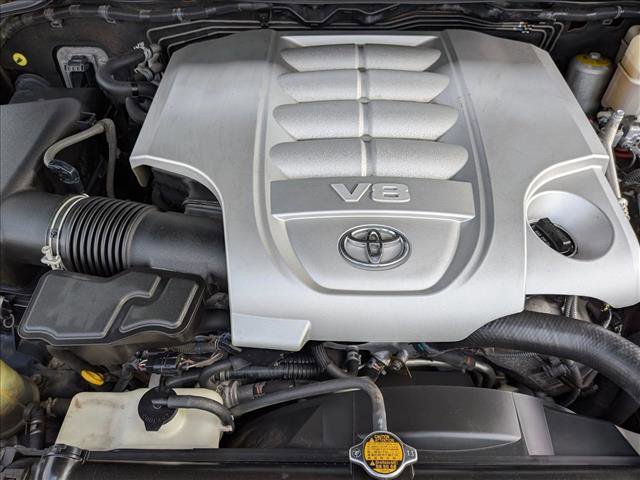 Used 2014 Toyota Land Cruiser image 24