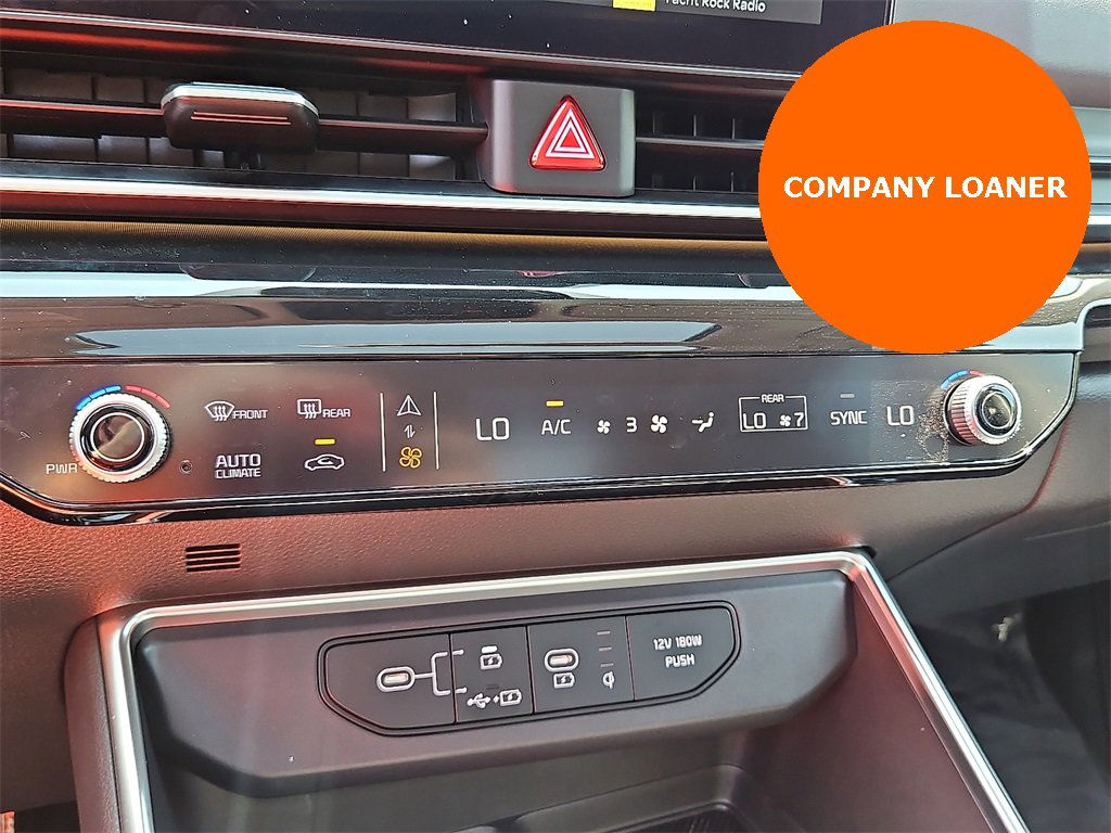 Used 2025 Kia Carnival SX Prestige image 16