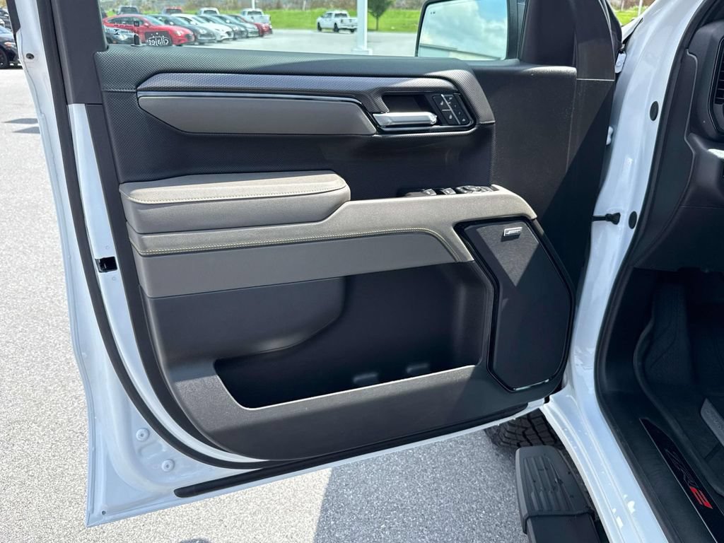 New 2026 Chevrolet Silverado 1500 ZR2 w/ Dark Appearance Package AWD/4WD image 8