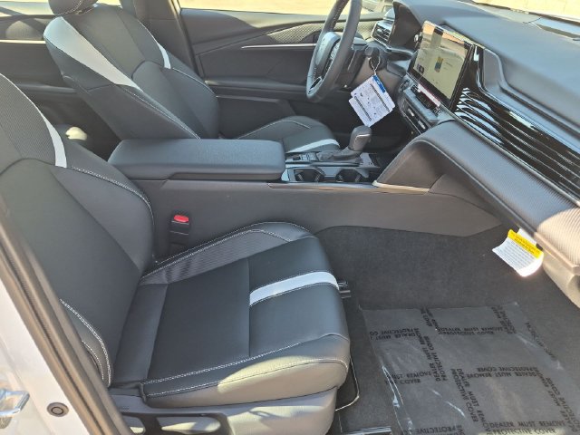 New 2026 Toyota Camry Hybrid AWD/4WD image 30
