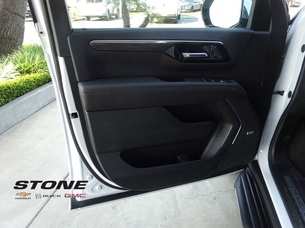 New 2026 Chevrolet Tahoe Premier w/ Sun And Tow Package AWD/4WD image 26