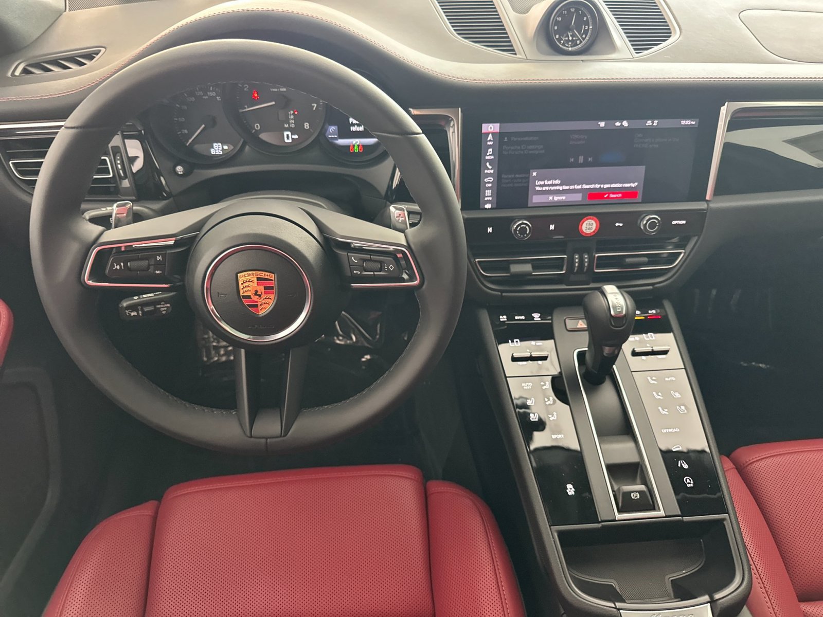 New 2026 Porsche Macan AWD/4WD image 14