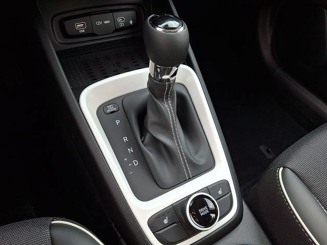 New 2026 Hyundai Venue SEL FWD image 13