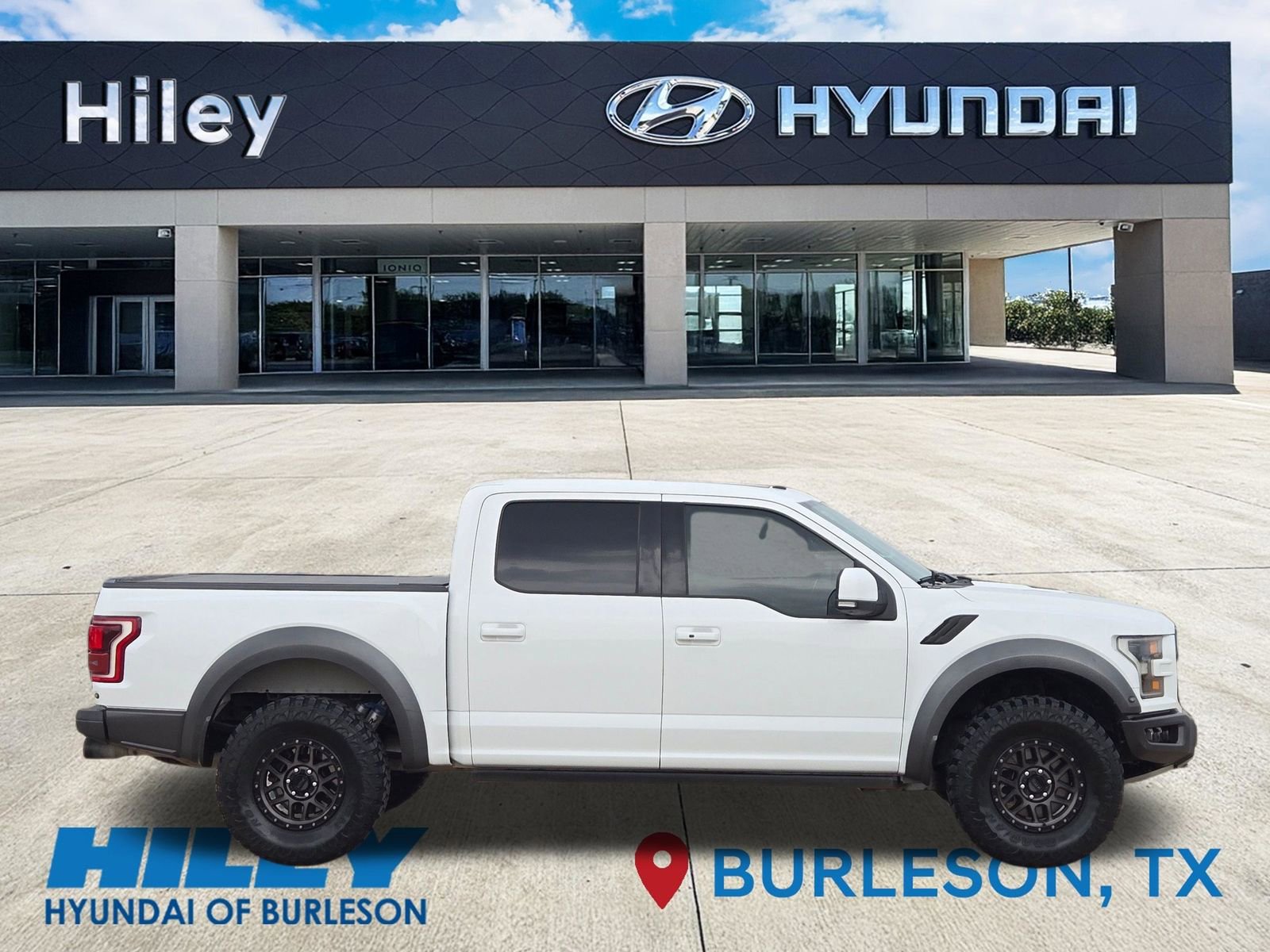 Used 2018 Ford F150 Raptor w/ Equipment Group 802A Luxury video 3