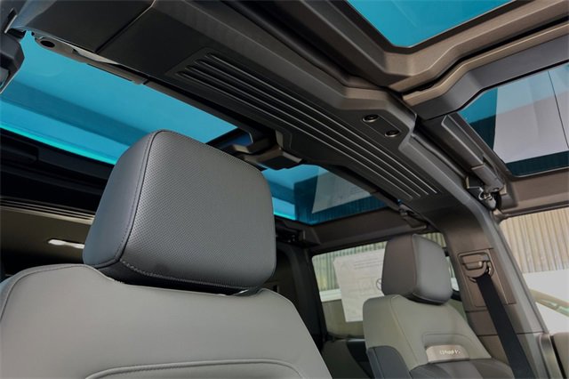 Used 2024 GMC Hummer EV 2X w/ Extreme Off-Road Package image 17