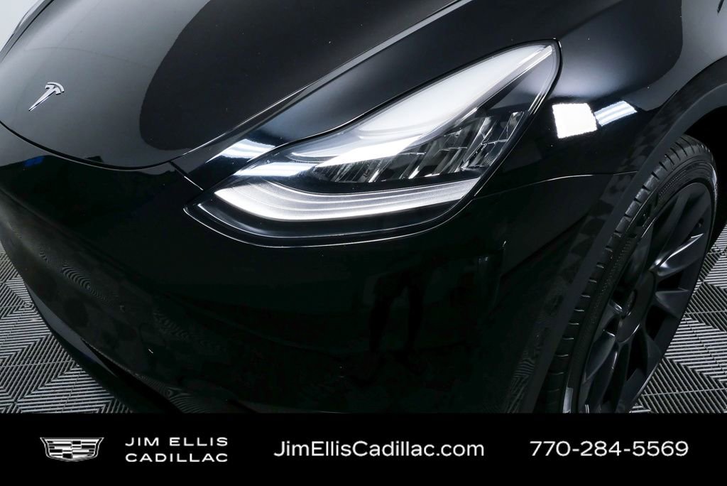 Used 2022 Tesla Model Y Long Range image 3