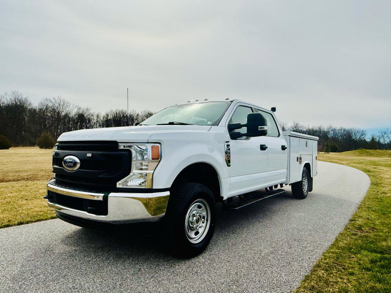 Used 2022 Ford F250 XL w/ Power Equipment Group image 2