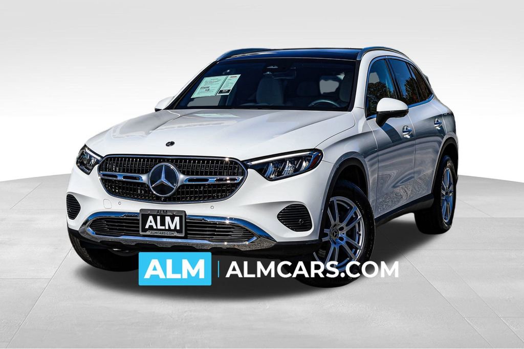 Used 2025 Mercedes-Benz GLC 300 4MATIC image 1