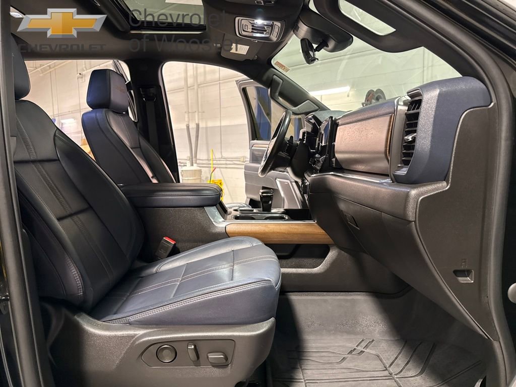 Used 2024 Chevrolet Silverado 1500 High Country w/ High Country Premium Package image 18