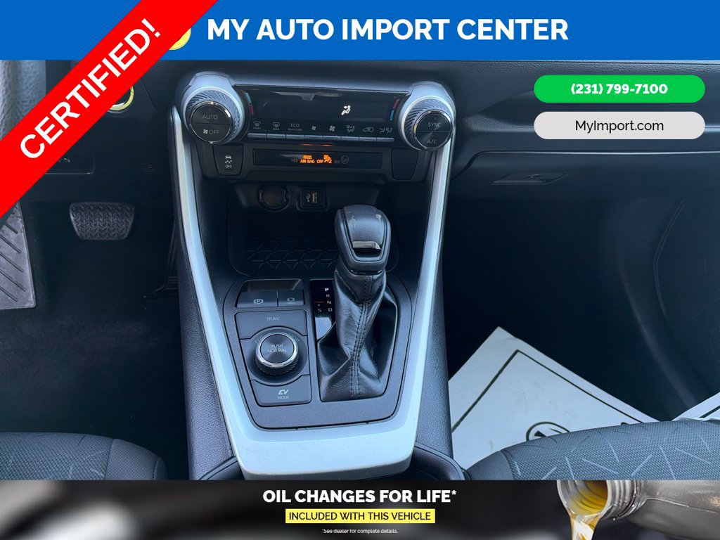 Used 2024 Toyota RAV4 AWD Hybrid image 22