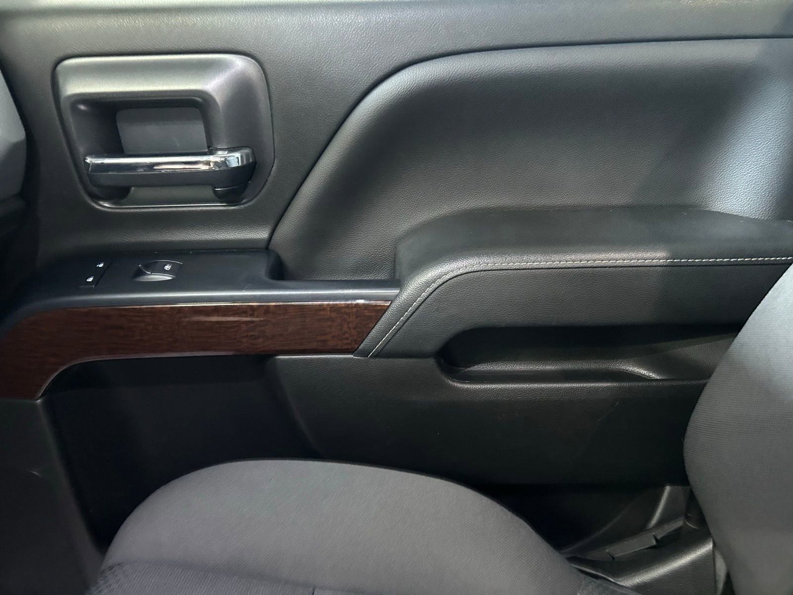 Used 2018 GMC Sierra 1500 SLE w/ SLE Value Package image 13