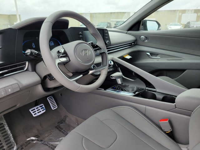 New 2026 Hyundai Elantra Sport FWD image 11