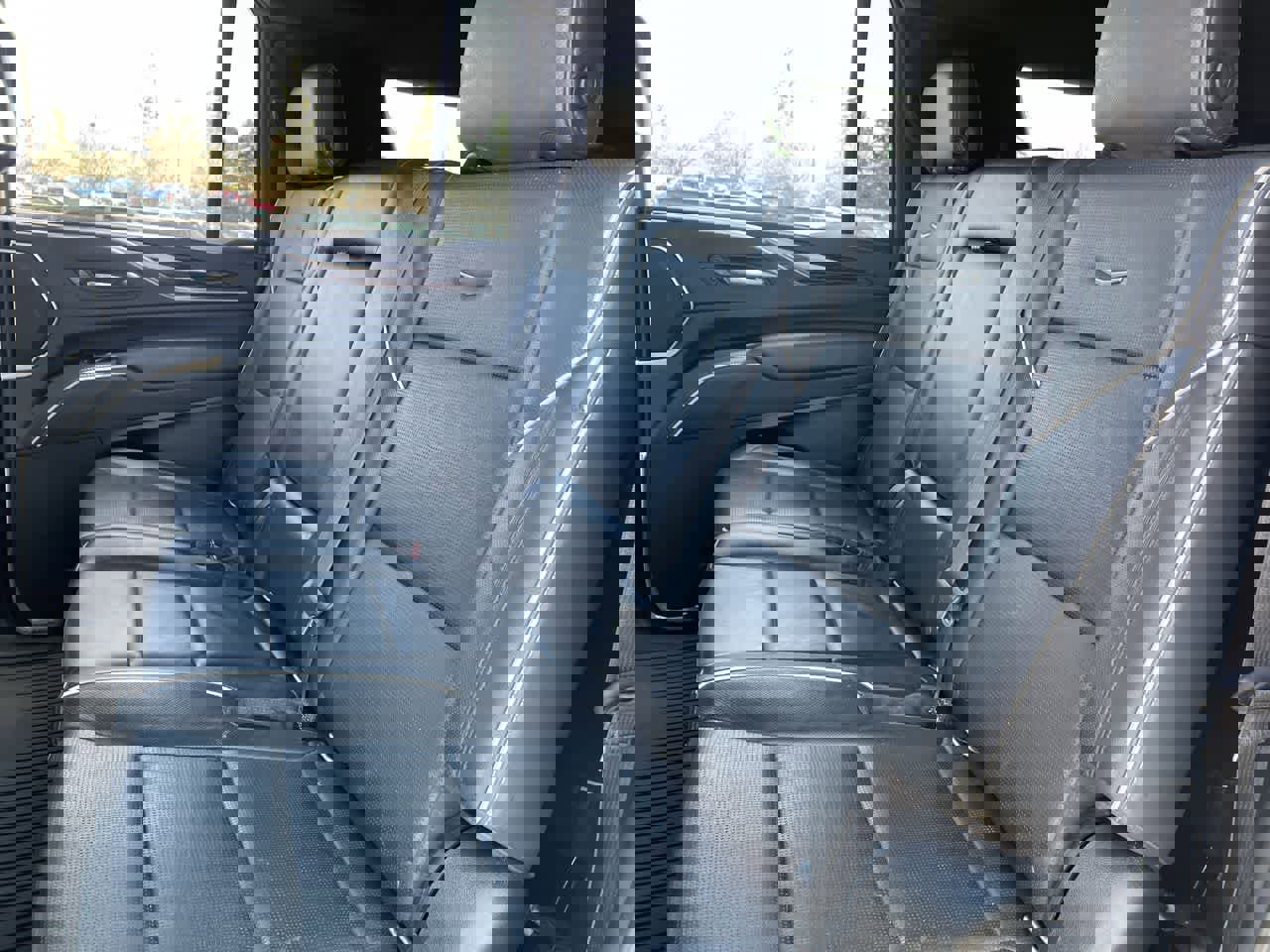 Used 2021 Cadillac Escalade ESV Premium Luxury w/ Performance Package image 20