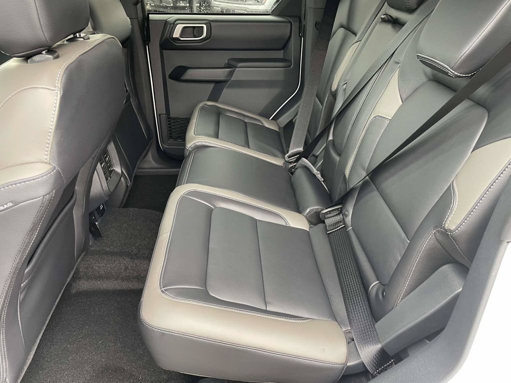 New 2026 Ford Bronco Outer Banks w/ Sasquatch Package AWD/4WD image 12