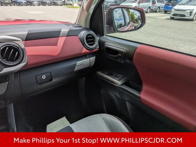 Used 2017 Toyota Tacoma SR5 RWD image 15