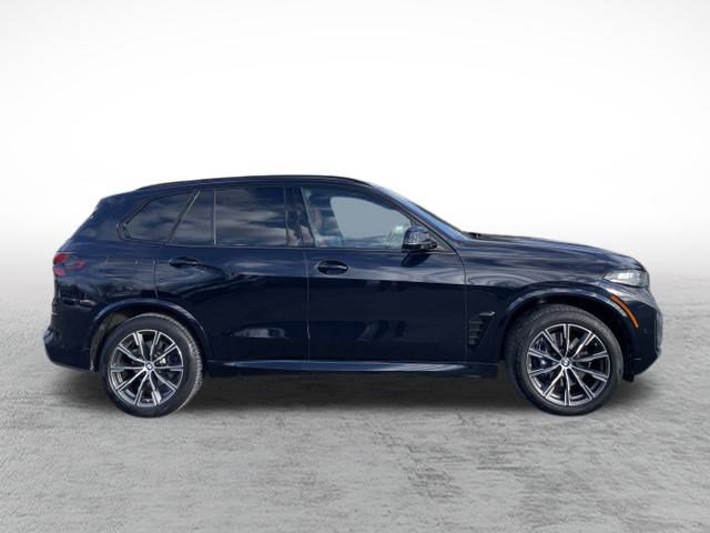 Used 2024 BMW X5 xDrive40i w/ Executive Package image 4