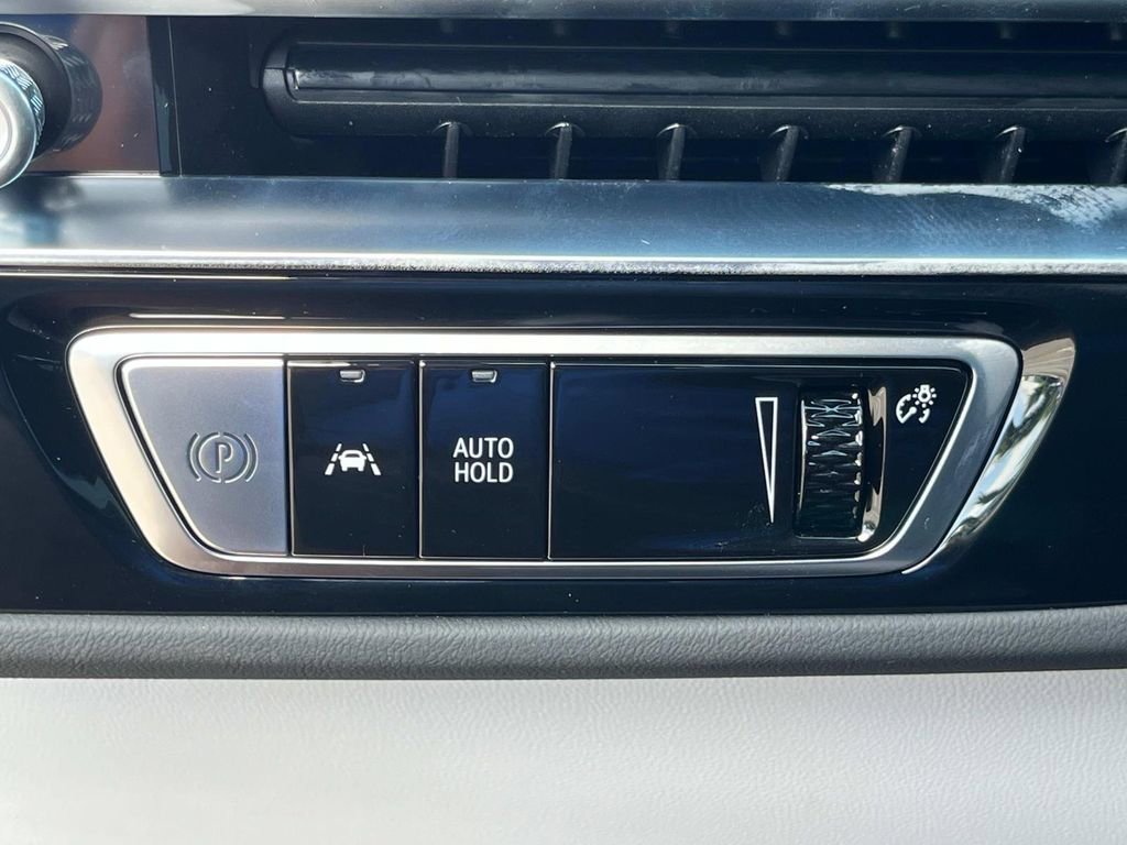 New 2025 Cadillac Lyriq Luxury image 27