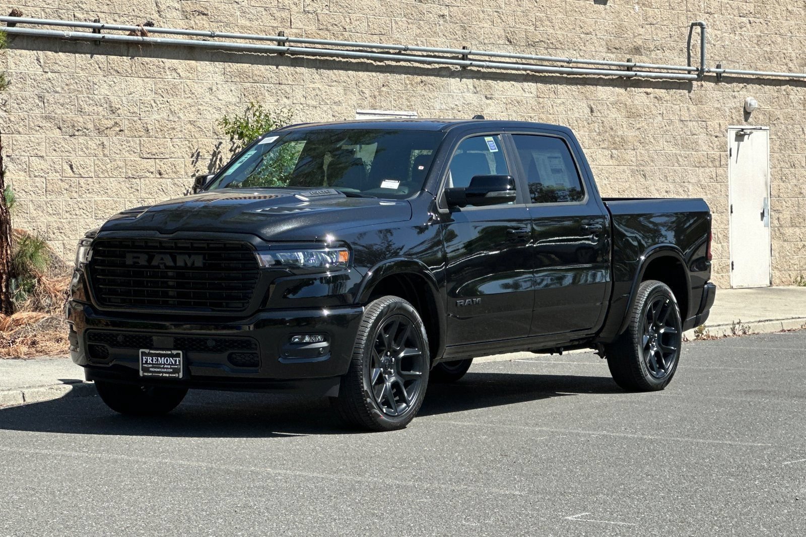 New 2026 RAM 1500 Laramie w/ Night Edition AWD/4WD image 7