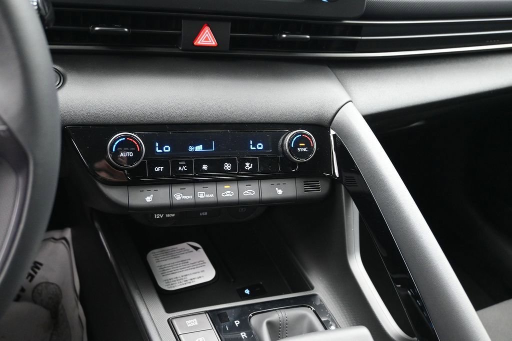 New 2026 Hyundai Elantra SEL Sport Premium FWD image 17