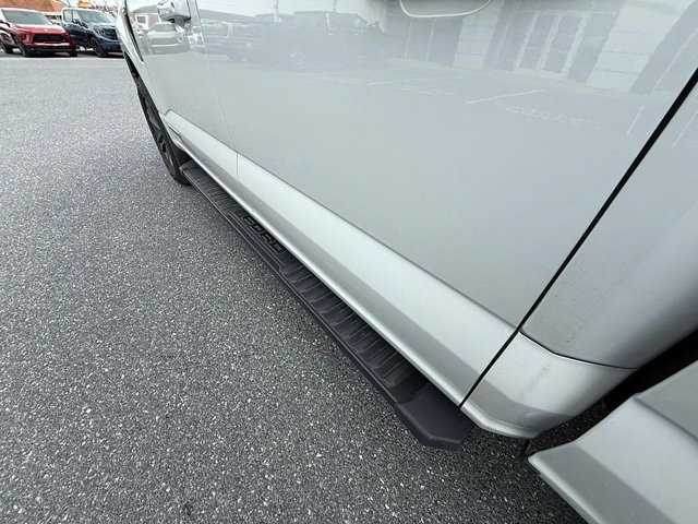 Used 2023 Ford F150 Lariat image 10