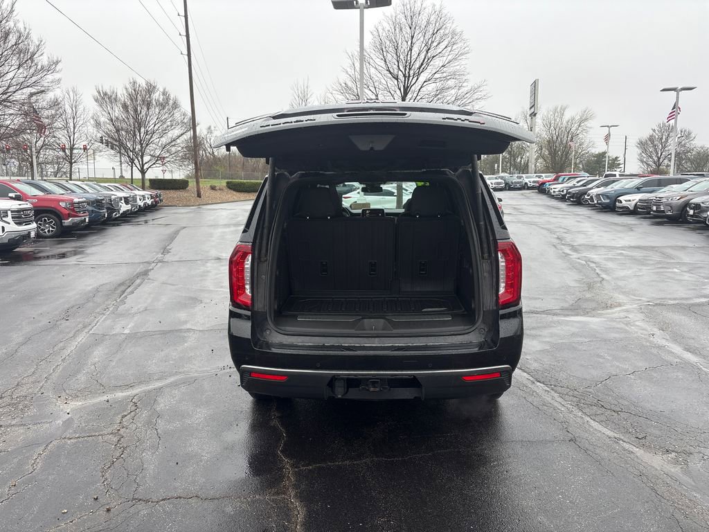 Used 2024 GMC Yukon AT4 w/ AT4 Premium Package image 10
