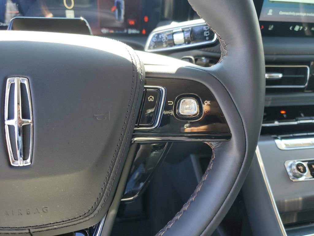 New 2026 Lincoln Aviator 2WD image 25