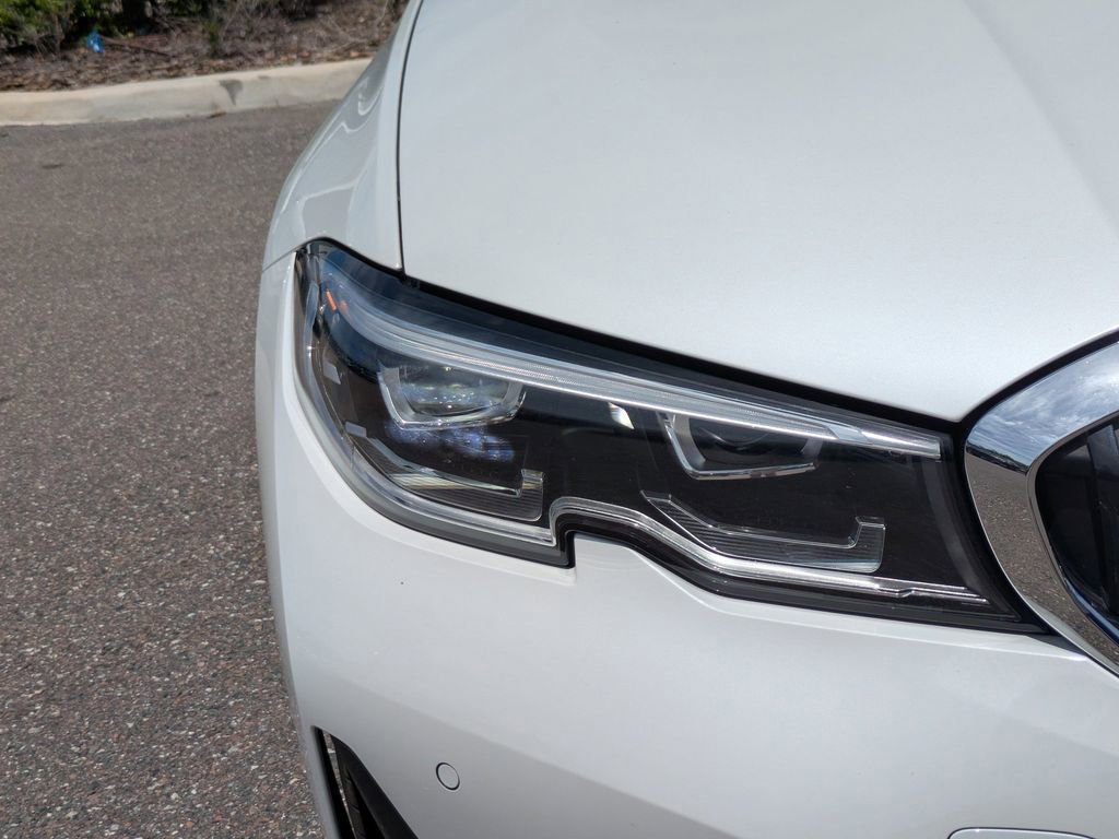 Used 2022 BMW 330i Sedan w/ Convenience Package image 9