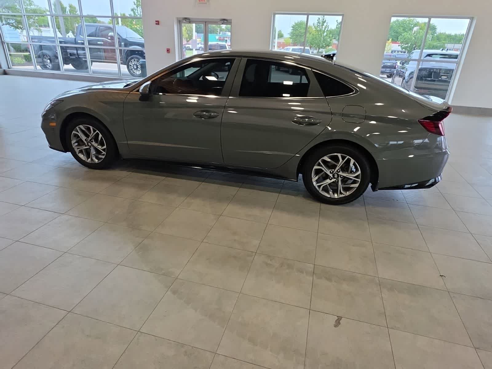 Used 2023 Hyundai Sonata SEL FWD image 12