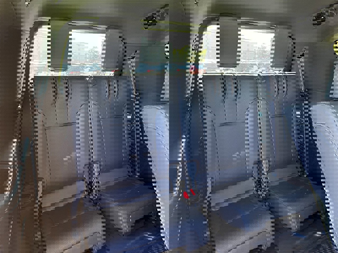 Used 2024 Lexus LX 600 4WD w/ Luxury Package image 28