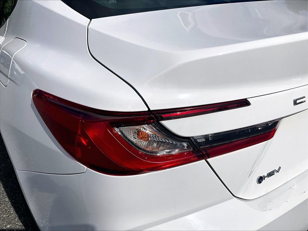 Used 2025 Toyota Camry LE FWD image 34