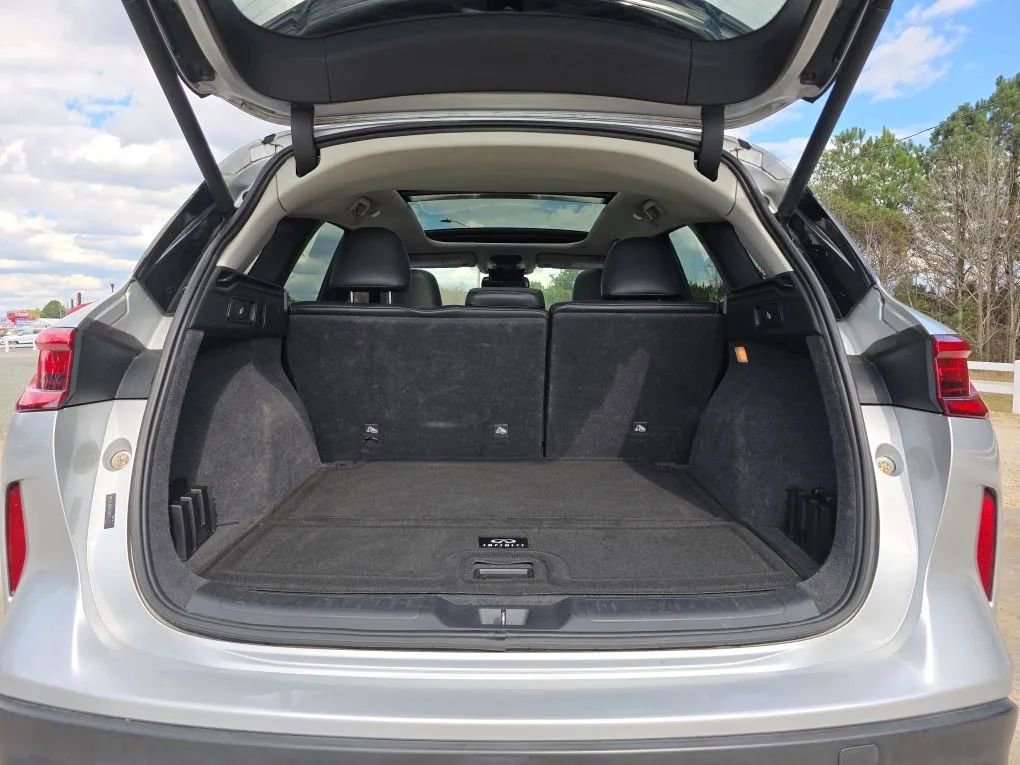 Used 2019 INFINITI QX50 Luxe w/ Cargo Package image 50