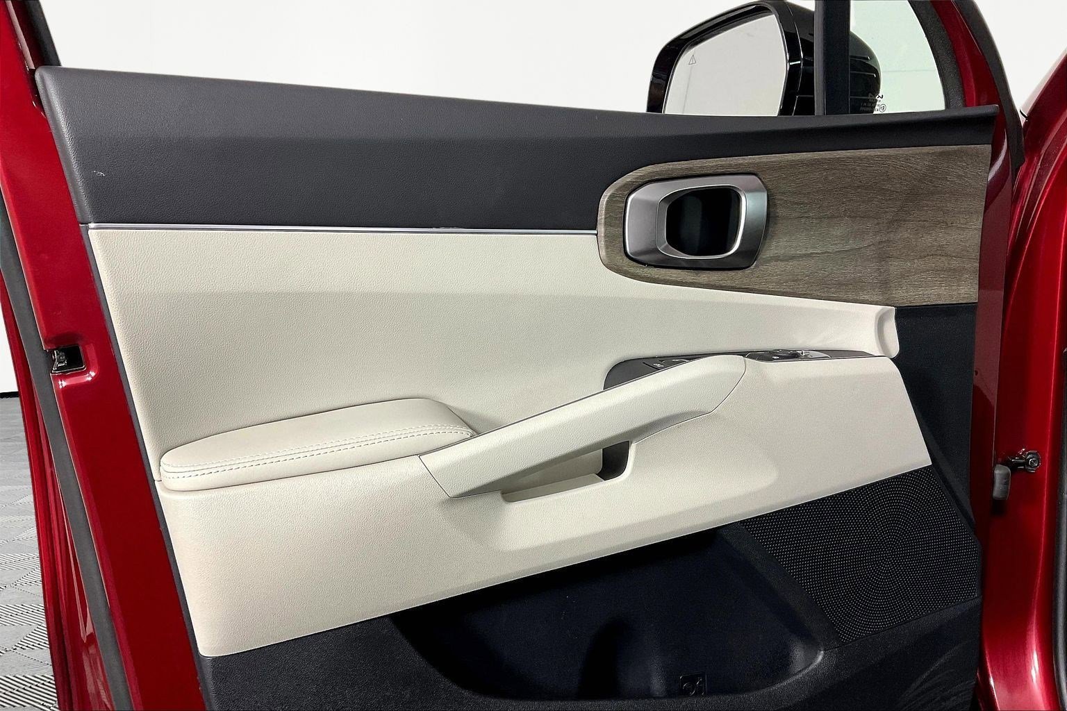 Certified 2023 Kia Sorento EX w/ Panoramic Sunroof Package image 20