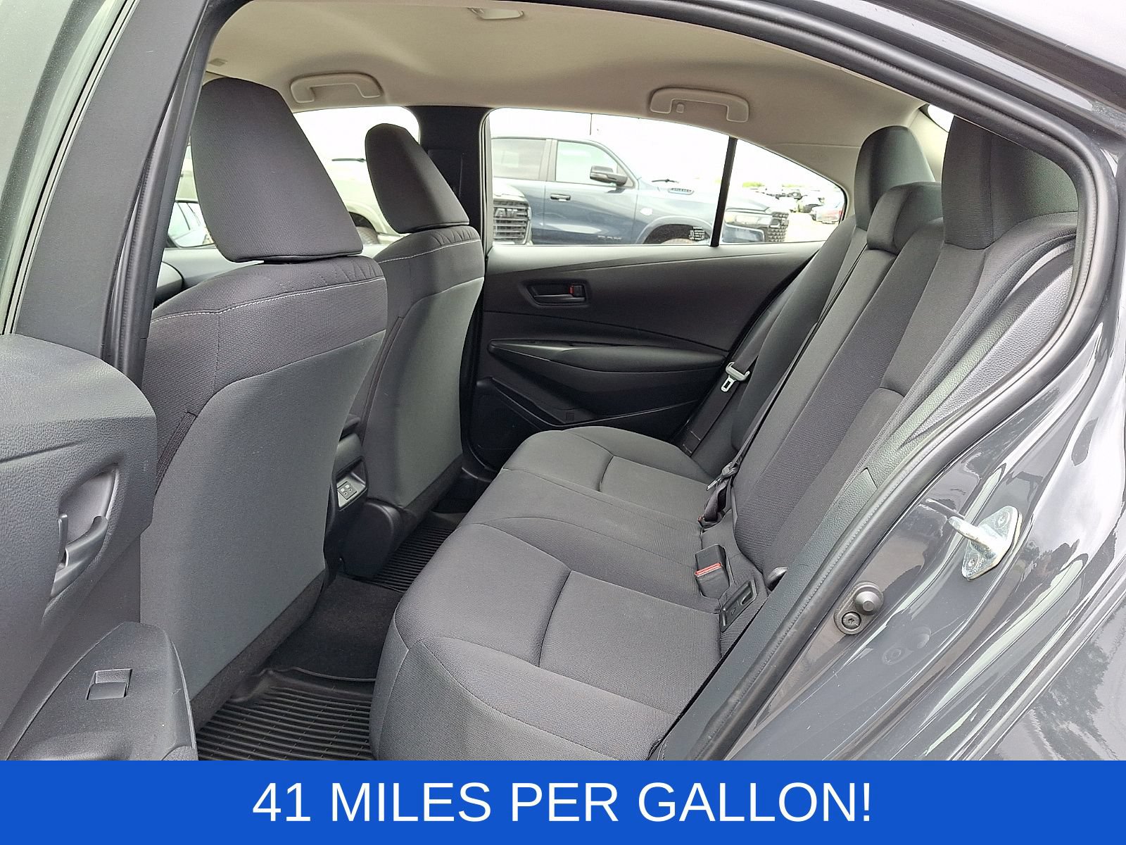 Used 2023 Toyota Corolla LE w/ LE Convenience Package FWD image 11