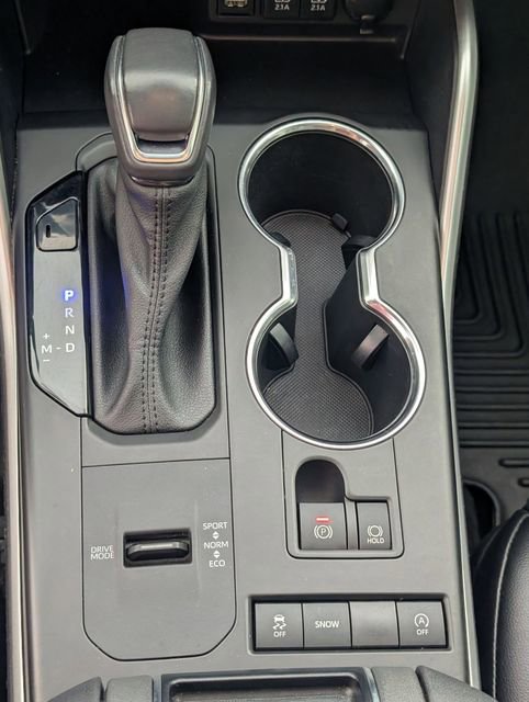 Used 2021 Toyota Highlander XLE image 23