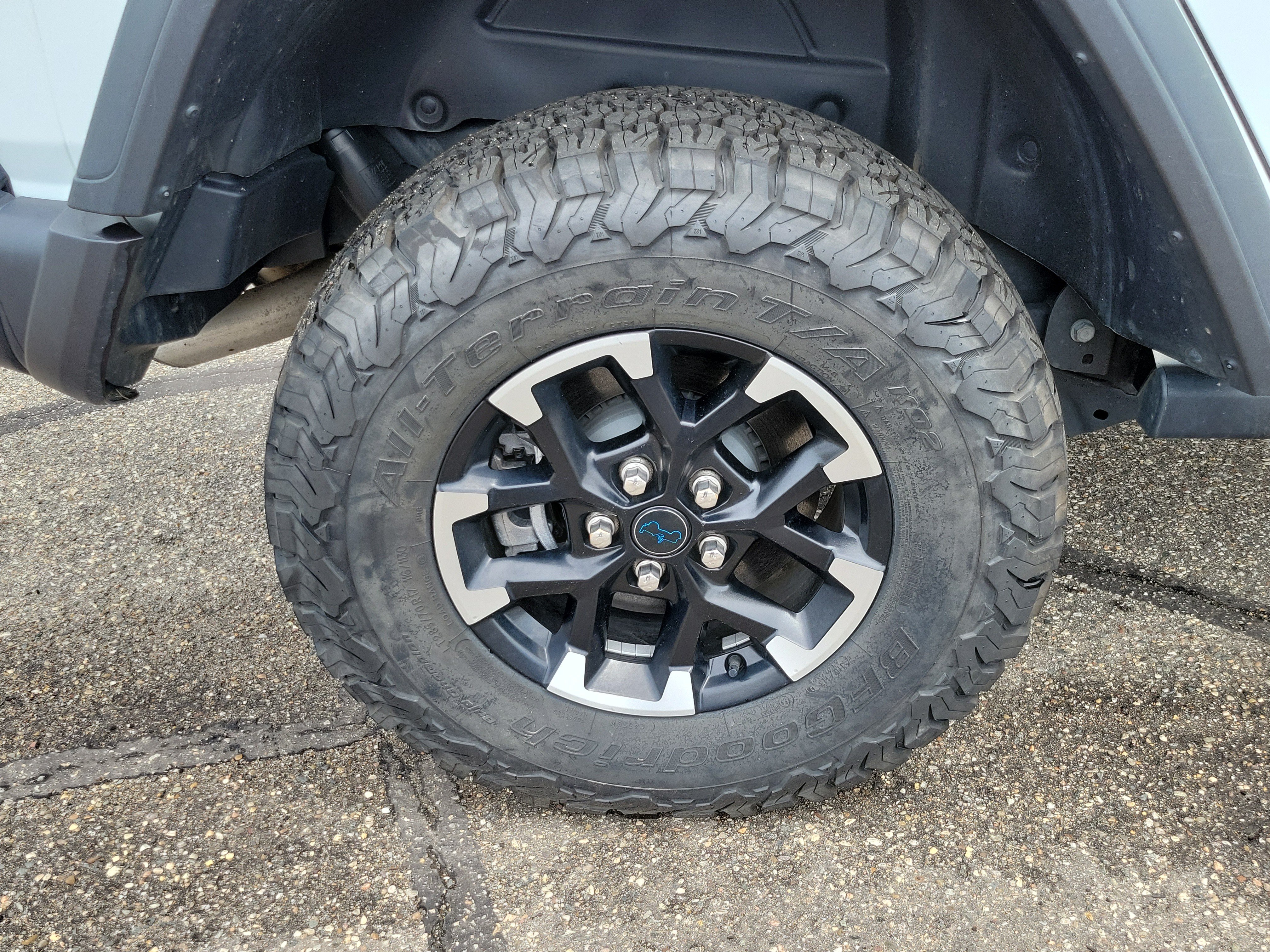 Used 2025 Jeep Wrangler Unlimited Rubicon 4xe w/ Convenience Group AWD/4WD image 5