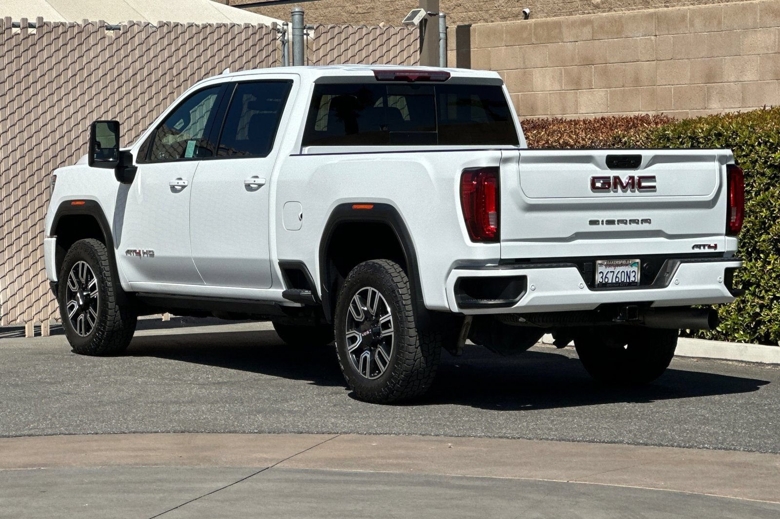 Certified 2022 GMC Sierra 2500 AT4 w/ AT4 Preferred Package AWD/4WD image 6